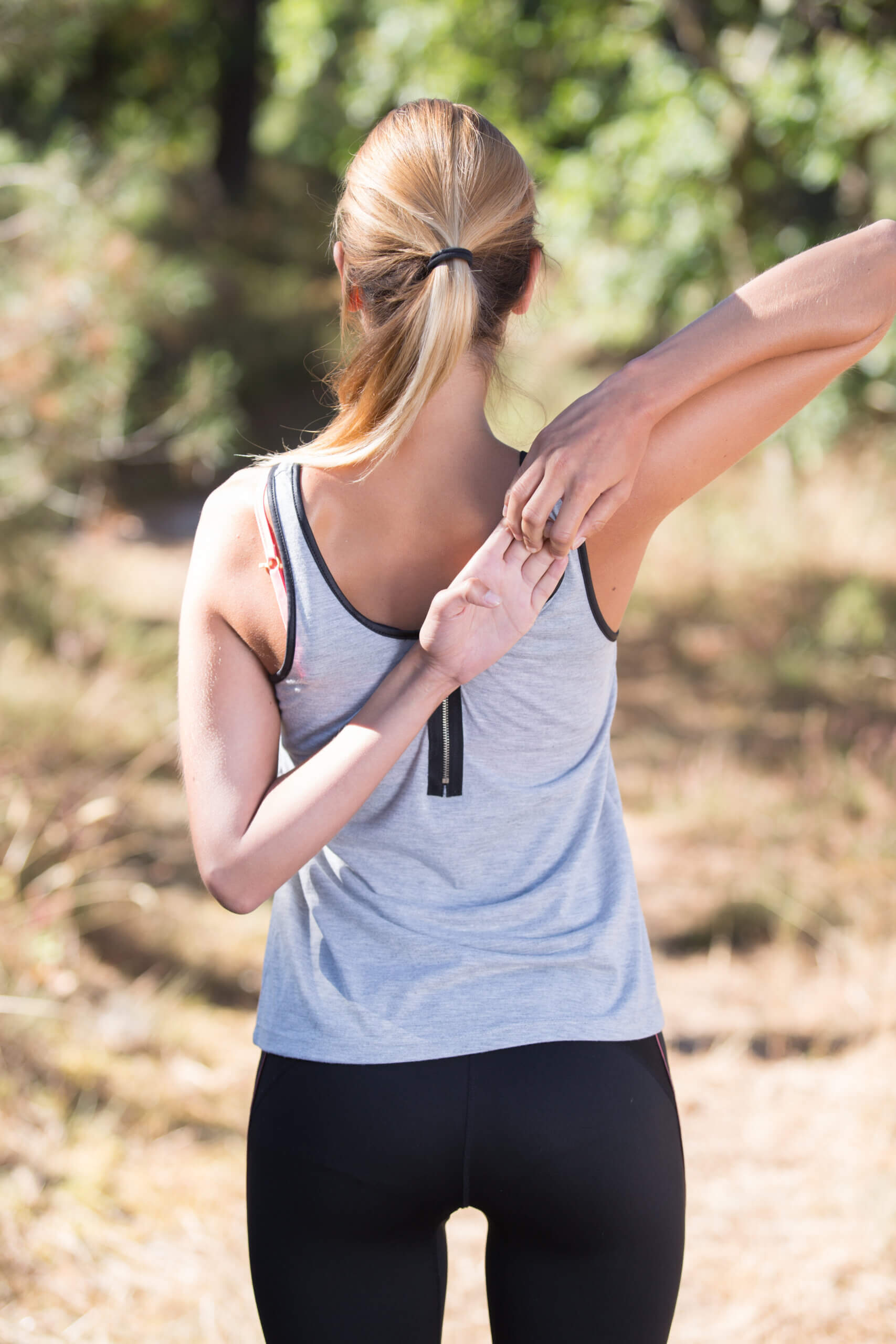 2 Easy Exercises to Help You Reach Behind Your Back Without Pain
