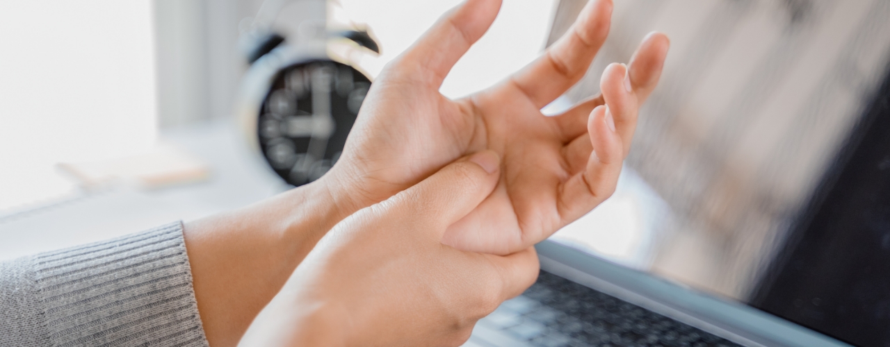 hand-pain-relief-Solutions-Physical-Therapy-and-Sports-Medicine-Alexandria-Springfield-VA
