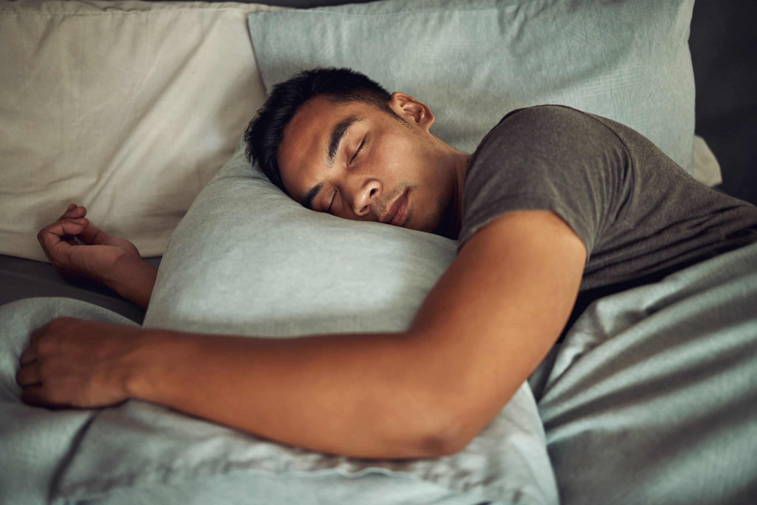 Unlocking Better Sleep: 2 Key Strategies to Reduce Pain and Boost Performance